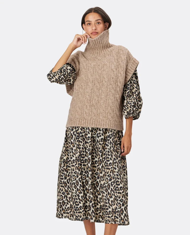 Lollys Laundry Fresno Beige Sweater Vest 5 Lollys Laundry Fresno Beige Sweater Vest - Image 3