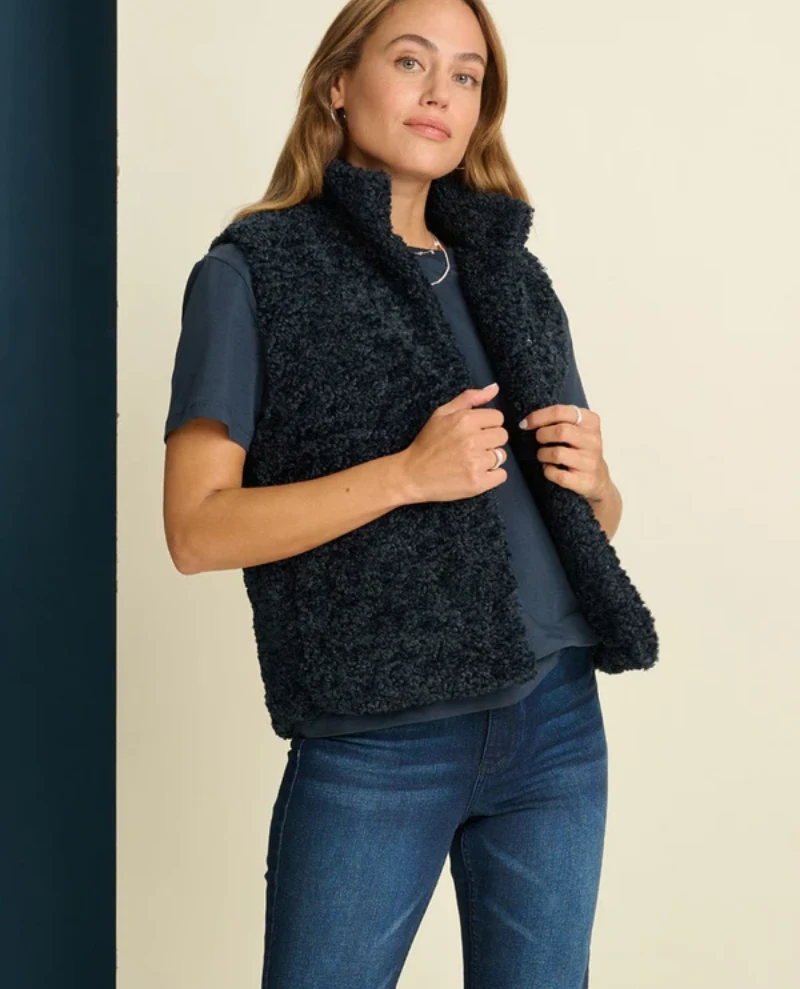 Pom Amsterdam Teddy Navy Gilet 4 Pom Amsterdam Teddy Navy Gilet - Image 2