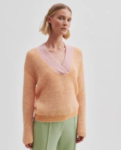 Second Female Vibse Apricot V-Neck Knit